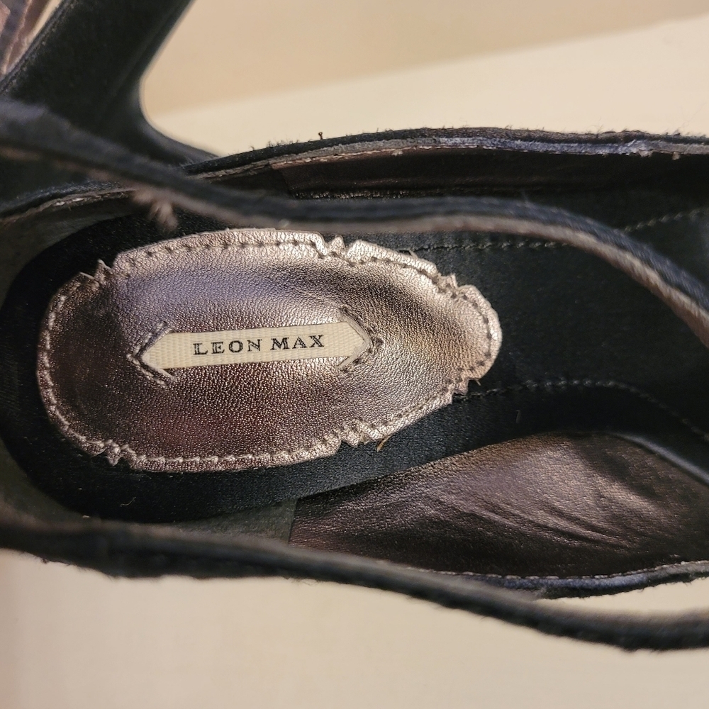 NIB LEON MAX BLACK SATIN ANGLED HEEL AVOW LEATHER T-STRAP WEDGE PUMP - Picture 13 of 16